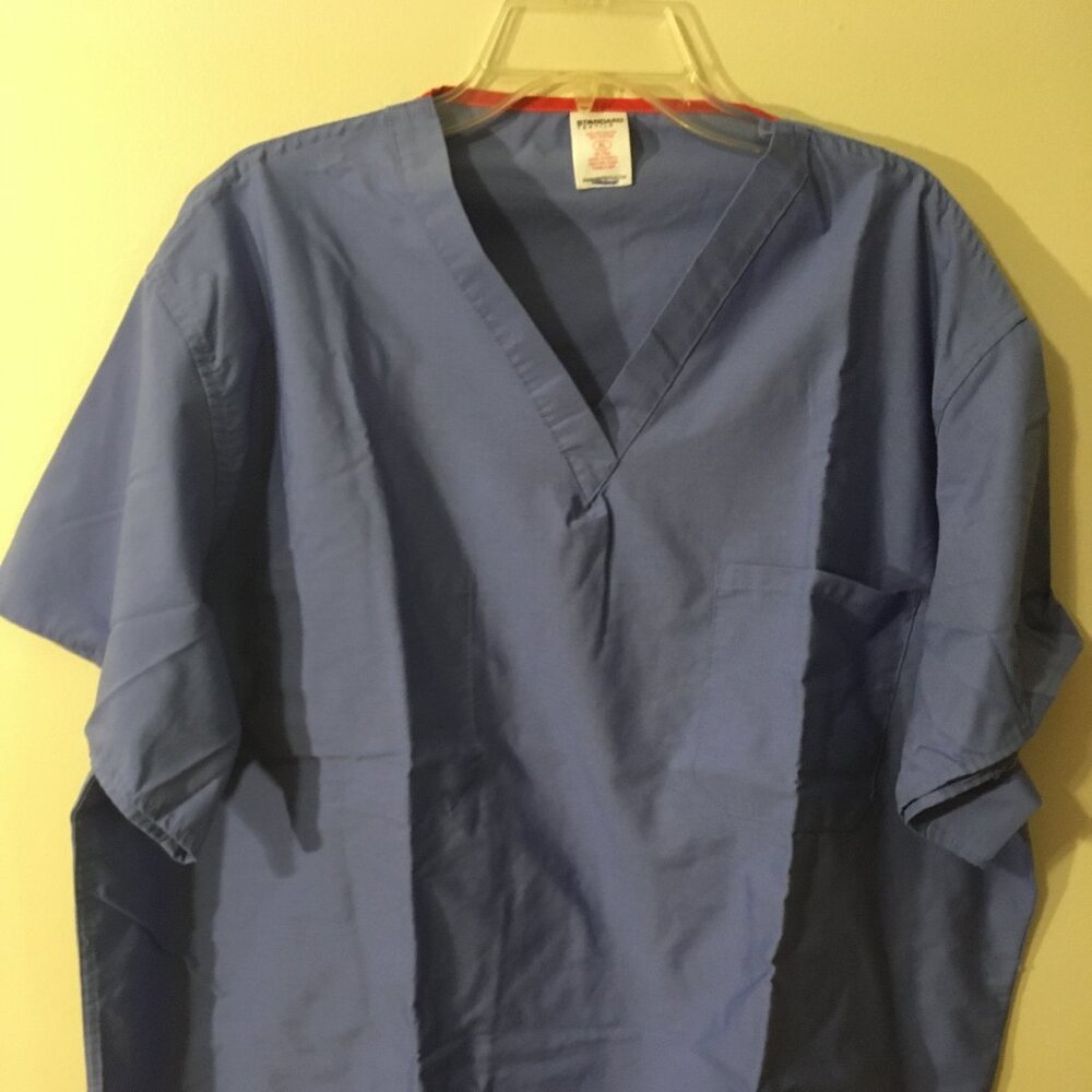 Ceil blue surgical scrubs, unisex sizing,selling a top and bottom